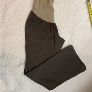 Oh baby maternity cargo pants . Size Medium